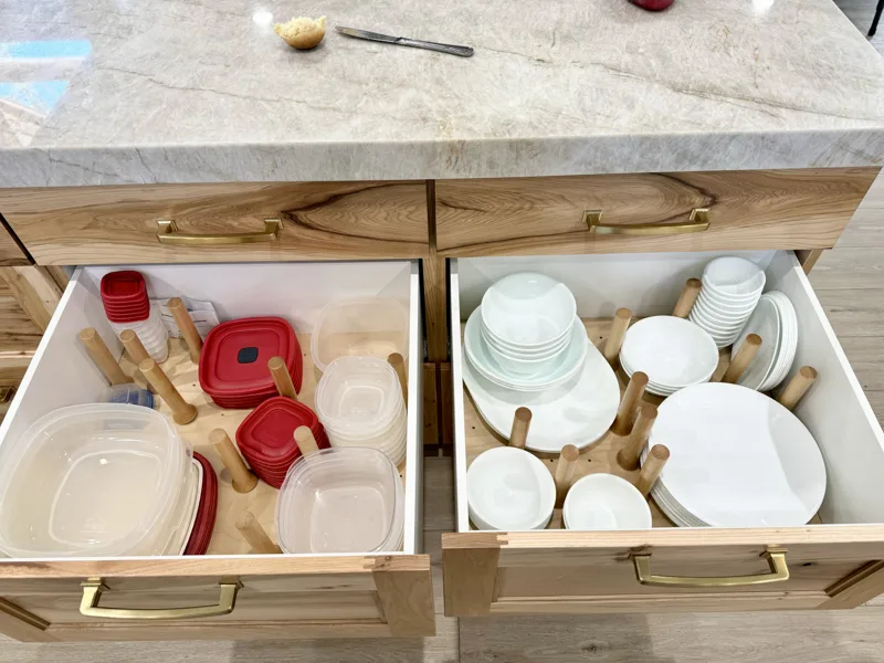 Green island & hickory kitchen — custom cabinetry by Cozzens Cabinets, photo 7