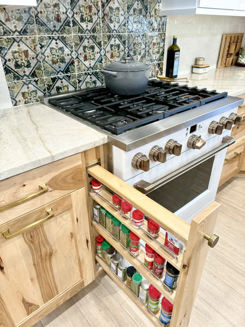 Green island & hickory kitchen — custom cabinetry by Cozzens Cabinets, photo 8