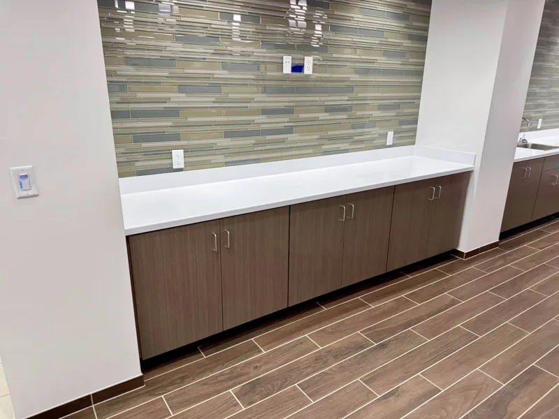 Hyundai dealership — custom cabinetry by Cozzens Cabinets, photo 3