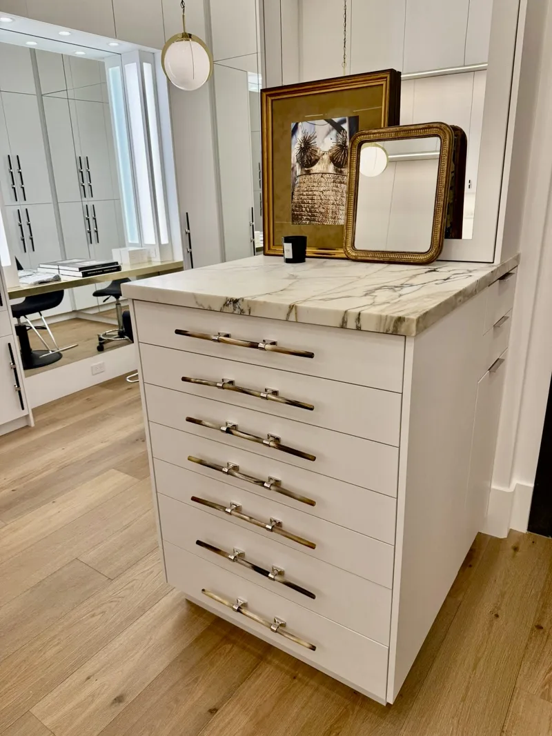 The Salon House — custom cabinetry by Cozzens Cabinets, photo 17