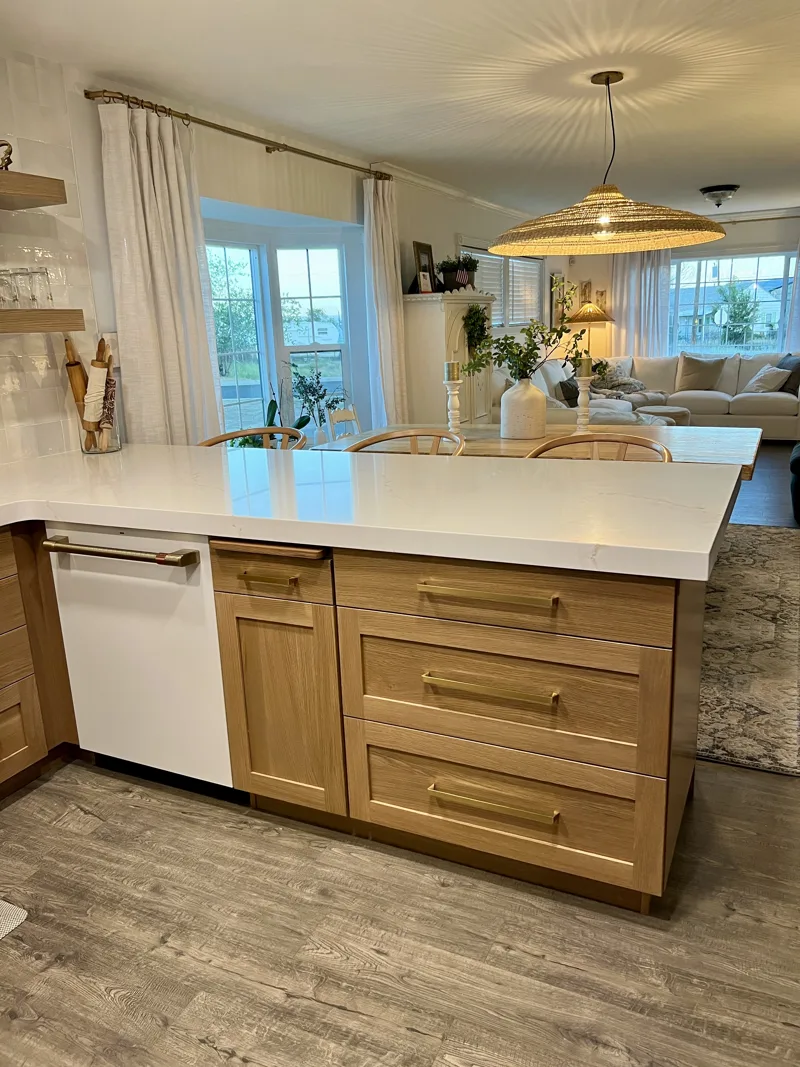 White oak farmhouse kitchen — custom cabinetry by Cozzens Cabinets, photo 9