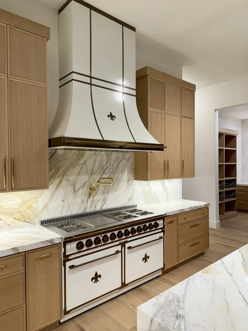 White oak residence — custom cabinetry by Cozzens Cabinets, photo 2