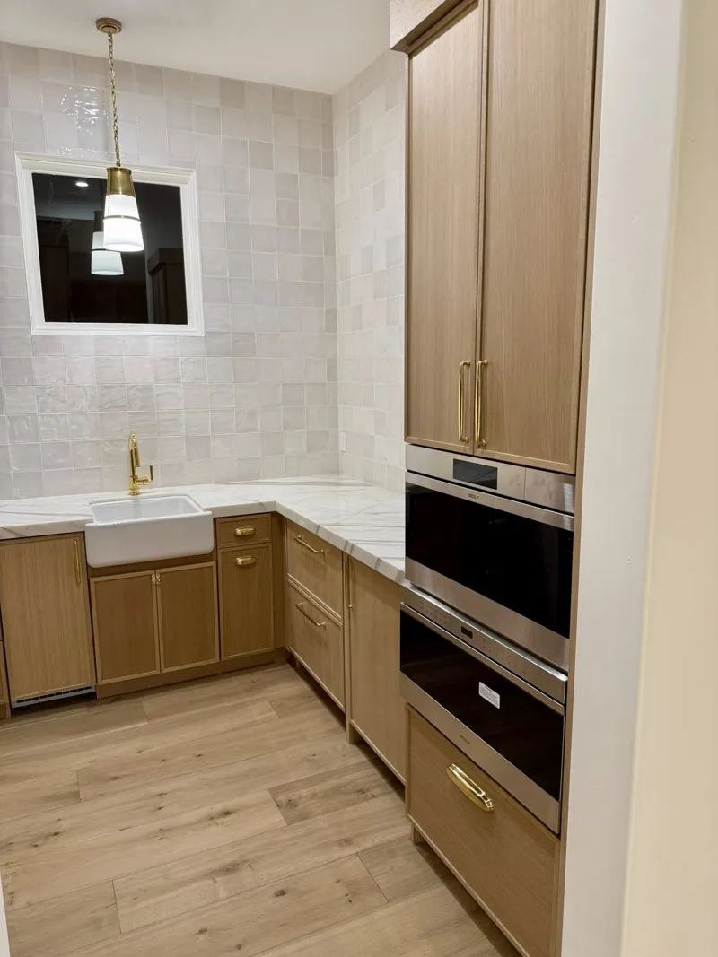 White oak residence — custom cabinetry by Cozzens Cabinets, photo 8